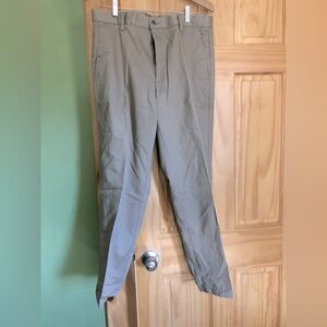 Dockers Flat Front Classic Fit 34W x 29L Khaki